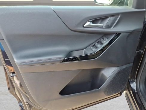Used 2025 Chevrolet Equinox LT w/ Safety and Technology Package FWD image 14