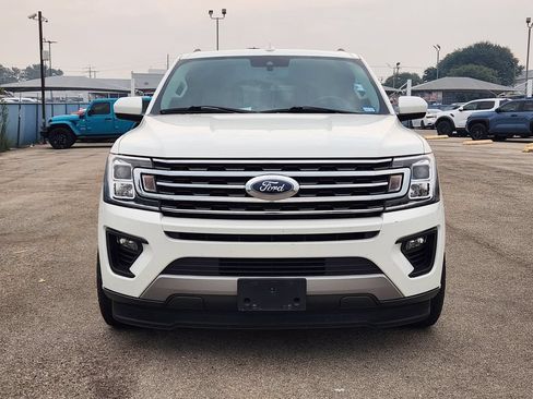 Used 2021 Ford Expedition Max XLT RWD image 2