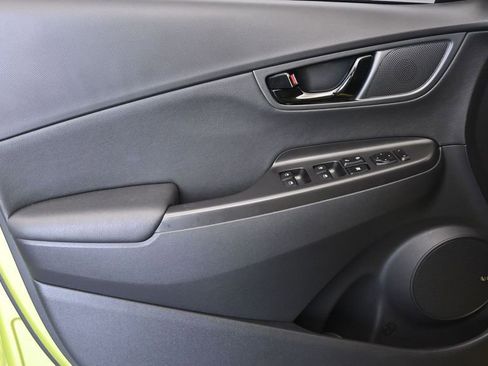 Used 2020 Hyundai Kona Limited FWD image 25