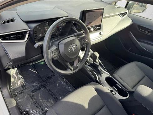 Used 2024 Toyota Corolla LE FWD image 11
