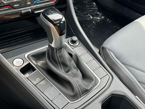 New 2025 Volkswagen Jetta SEL image 32