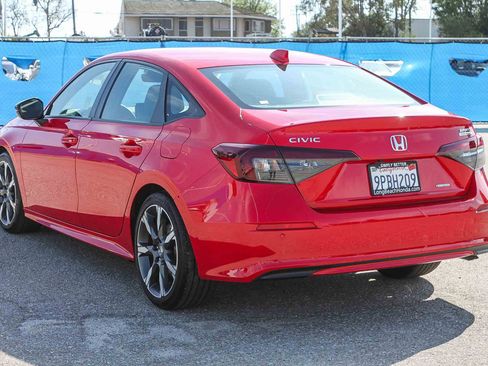 Certified 2025 Honda Civic Sport Touring image 7