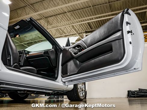 Used 2002 Chevrolet Camaro Z28 RWD image 77