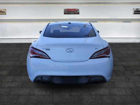 Used 2016 Hyundai Genesis 3.8 image 6