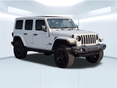 Used 2021 Jeep Wrangler Unlimited Sahara image 9
