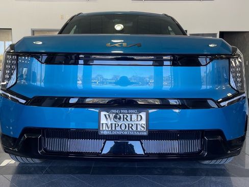 Used 2026 Kia EV9 Land w/ Nightfall Edition Package image 7