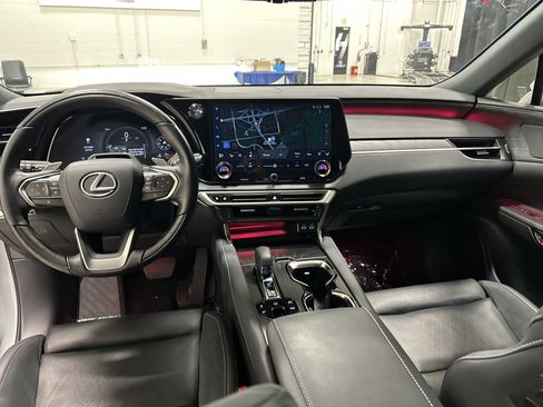 Certified 2025 Lexus RX 450h AWD w/ Convenience Package image 29