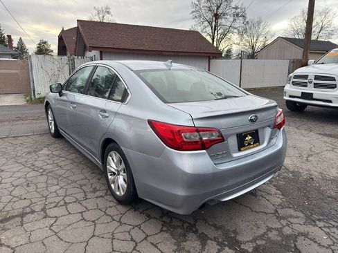 Used 2017 Subaru Legacy 2.5i Premium image 4