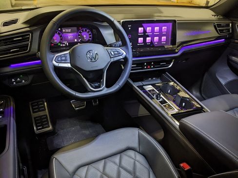 New 2026 Volkswagen Atlas Cross Sport SEL Premium R-Line image 12