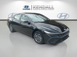 Used 2024 Hyundai Elantra SEL FWD video 1