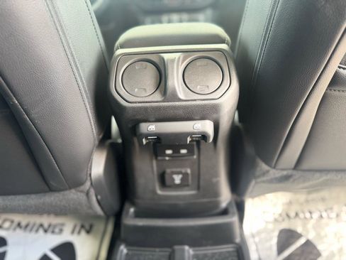 Used 2023 Jeep Wrangler Unlimited Sahara w/ Cold Weather Group AWD/4WD image 60