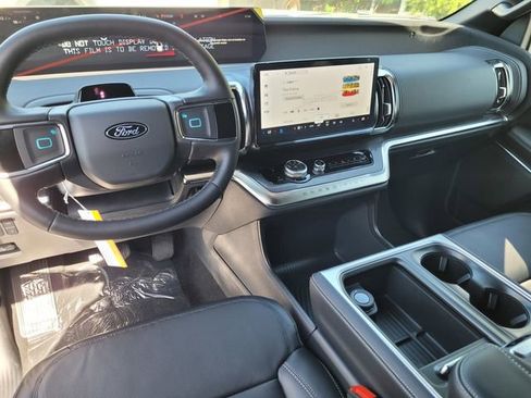 New 2026 Ford Expedition Max Platinum AWD/4WD image 12