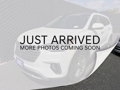 Used 2017 Hyundai Santa Fe SE w/ SE Ultimate Tech Package 03