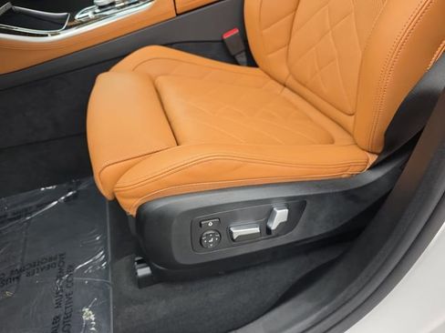 Used 2025 BMW X5 xDrive40i w/ Parking Assistance Package AWD/4WD image 29