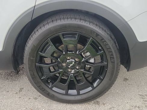 Used 2022 Kia Telluride SX w/ SX Prestige Package AWD/4WD image 7