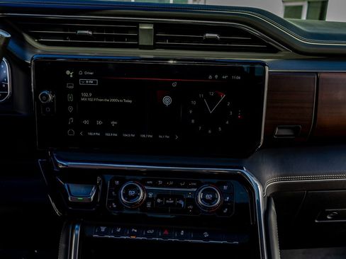 Used 2024 GMC Sierra 2500 Denali Ultimate image 24