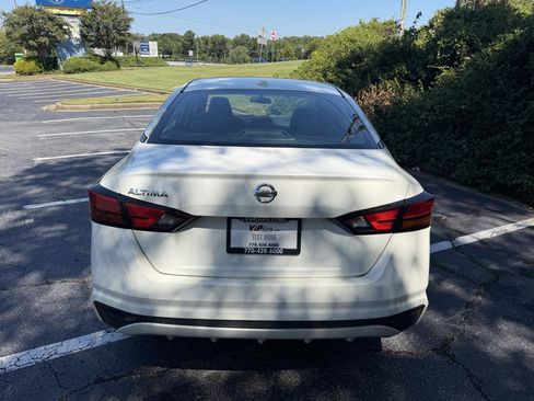 Used 2019 Nissan Altima 2.5 S FWD image 6
