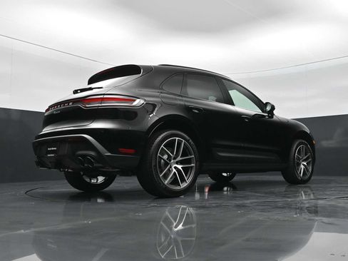 New 2026 Porsche Macan AWD/4WD image 39