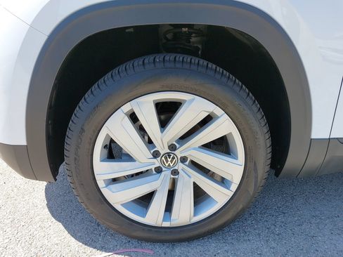 Used 2023 Volkswagen Atlas Cross Sport SE FWD image 11