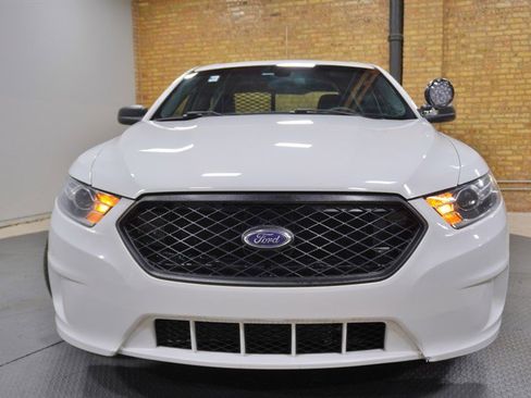 Used 2018 Ford Taurus Police Interceptor AWD image 4