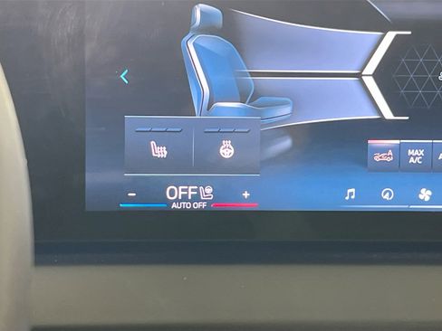 Used 2025 BMW X3 xDrive30i w/ Convenience Package image 18