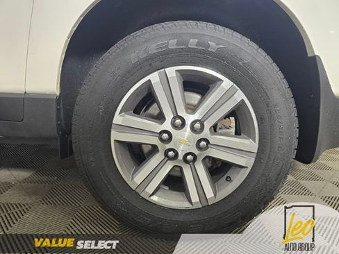 Used 2015 Chevrolet Traverse LT FWD image 22