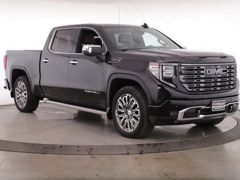 Used 2025 GMC Sierra 1500 Denali Ultimate AWD/4WD image 2