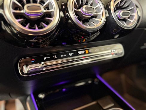 Used 2021 Mercedes-Benz GLA 250 4MATIC image 19