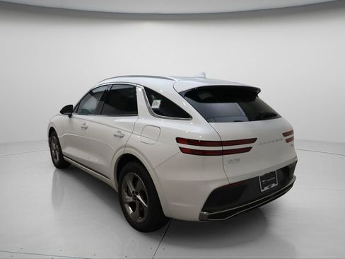 New 2026 Genesis GV70 2.5T Select AWD/4WD image 3