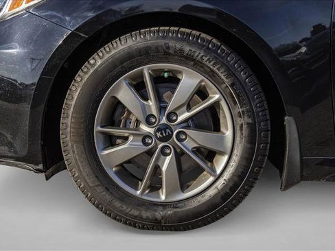 Used 2017 Kia Optima LX w/ Technology Package image 9