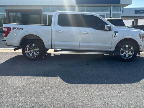 Used 2021 Ford F150 Lariat w/ Equipment Group 502A High AWD/4WD image 4