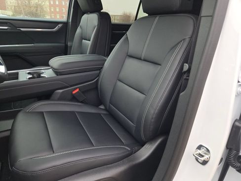 New 2026 GMC Acadia Elevation w/ Elevation Premium Package AWD/4WD image 28