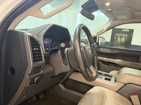 Used 2021 Ford Expedition Max XLT RWD image 16