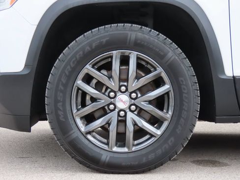 Used 2019 GMC Acadia SLT FWD image 16