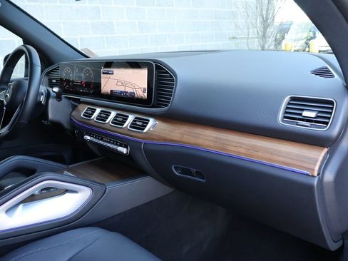 Certified 2025 Mercedes-Benz GLE 350 4MATIC image 11