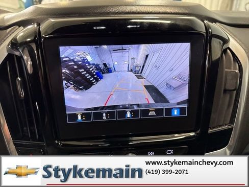 Used 2022 Chevrolet Traverse RS image 36