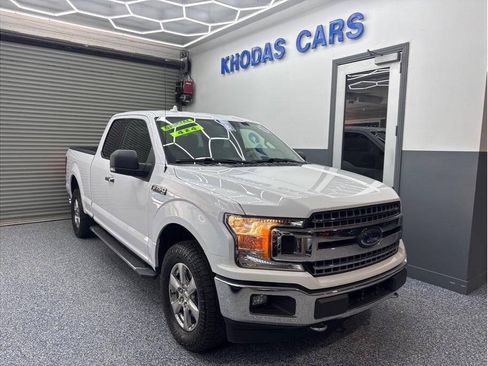 Used 2018 Ford F150 XLT w/ Equipment Group 302A Luxury AWD/4WD image 10