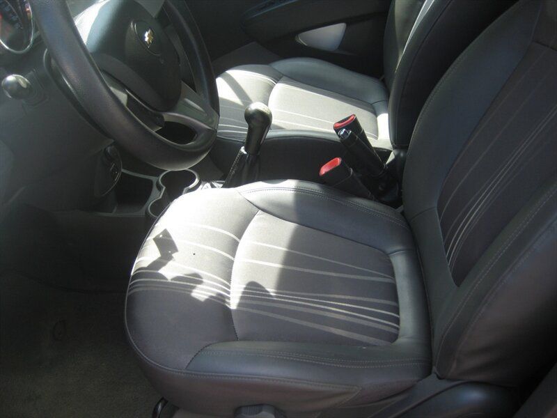 Used 2014 Chevrolet Spark LT FWD image 23
