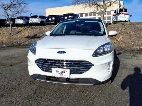 Certified 2022 Ford Escape Titanium w/ Titanium Elite Package image 3