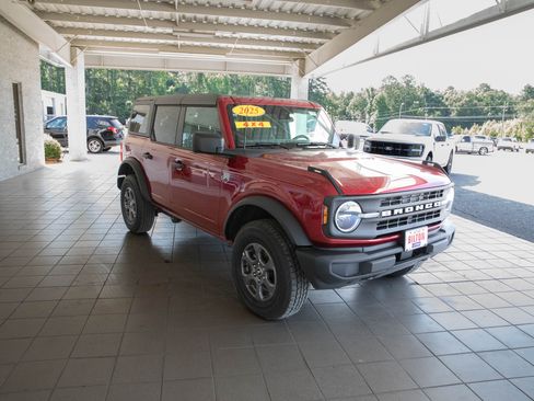 Used 2025 Ford Bronco Big Bend AWD/4WD image 5