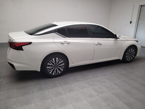 Used 2023 Nissan Altima 2.5 SV FWD image 10