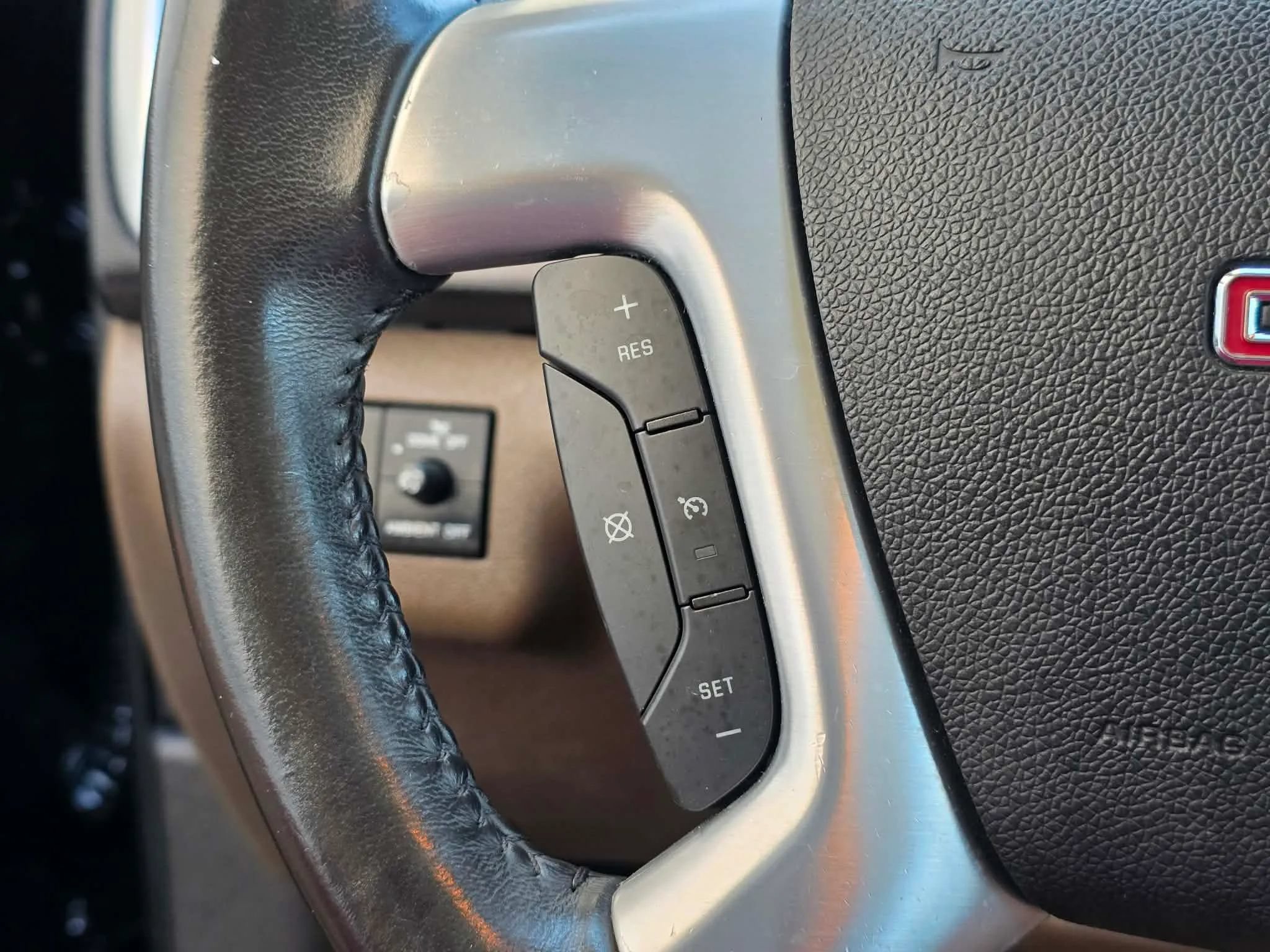 Used 2016 GMC Acadia SLT FWD image 19