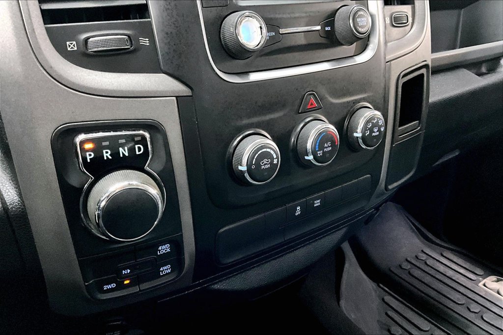 Used 2017 RAM 1500 ST w/ SXT Appearance Group AWD/4WD image 14
