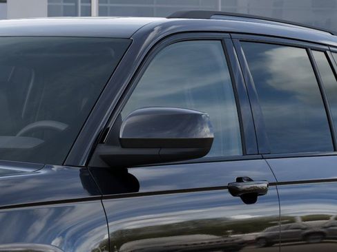 New 2025 Jeep Grand Cherokee Altitude image 12