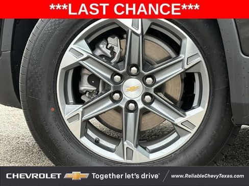 Used 2025 Chevrolet Blazer LT AWD/4WD image 10