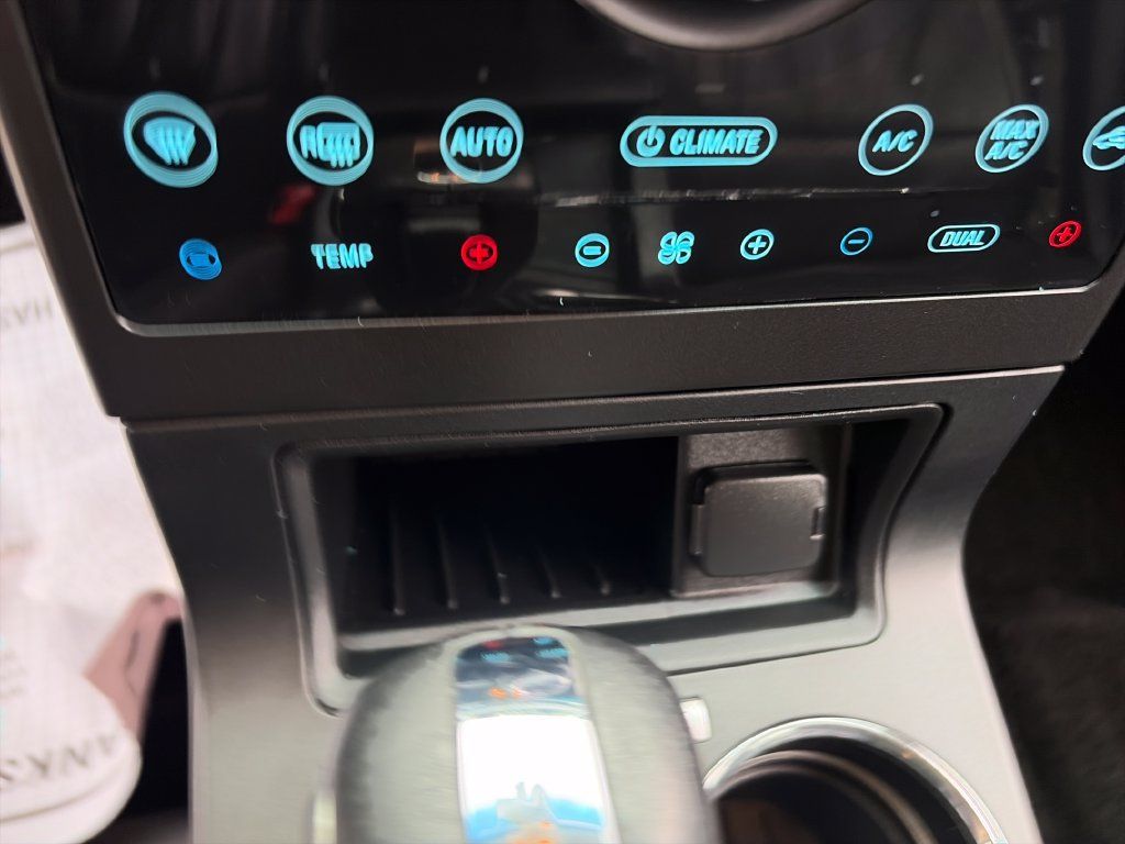 Used 2018 Ford Flex Limited AWD/4WD image 25
