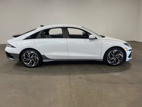 Used 2023 Hyundai Ioniq 6 Limited RWD image 2