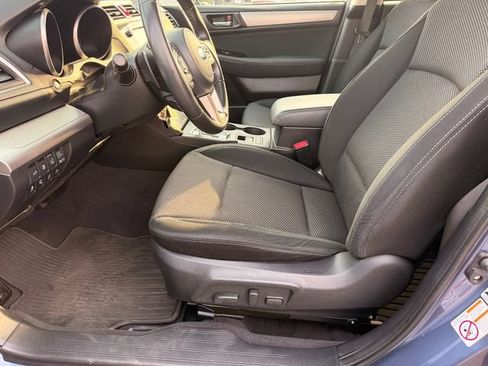 Used 2017 Subaru Outback 2.5i Premium AWD/4WD image 14