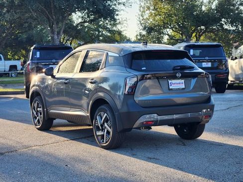 New 2026 Nissan Kicks SV image 4