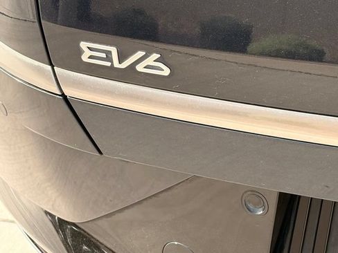 Used 2024 Kia EV6 Wind w/ Wind Technology Package AWD/4WD image 7